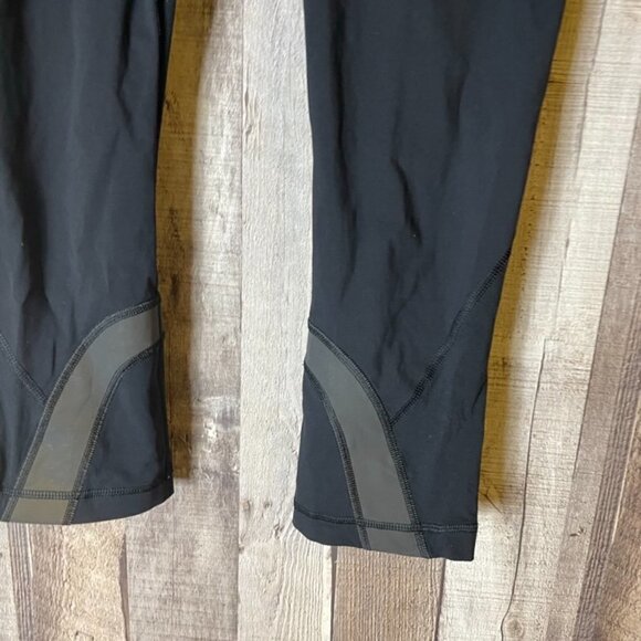 Lululemon Black Cropped Leggings - Picture 3 of 5